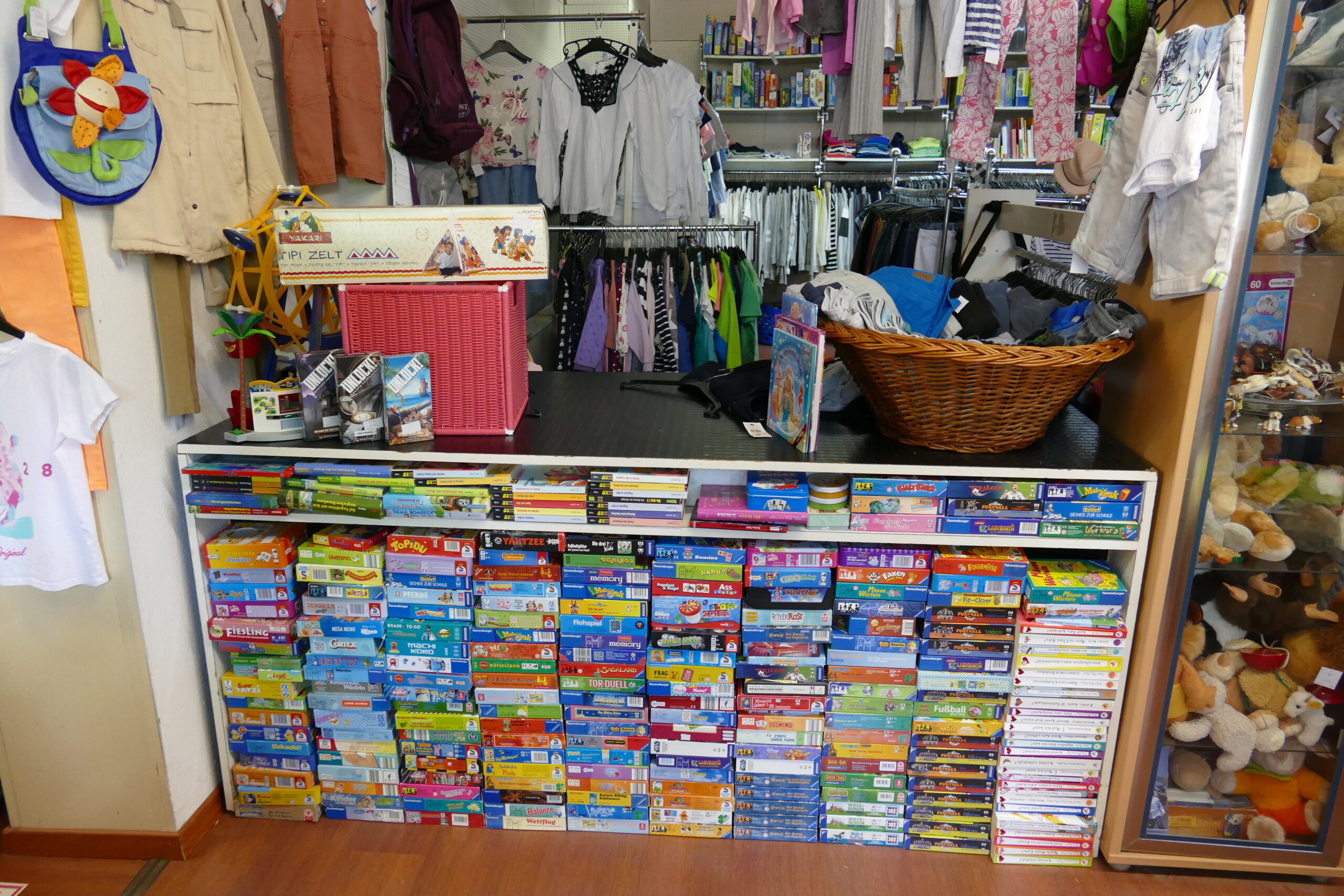 spielzeug second hand Spielzeug & Kinderbücher - Second-Hand-Boutique Müller und Wüst