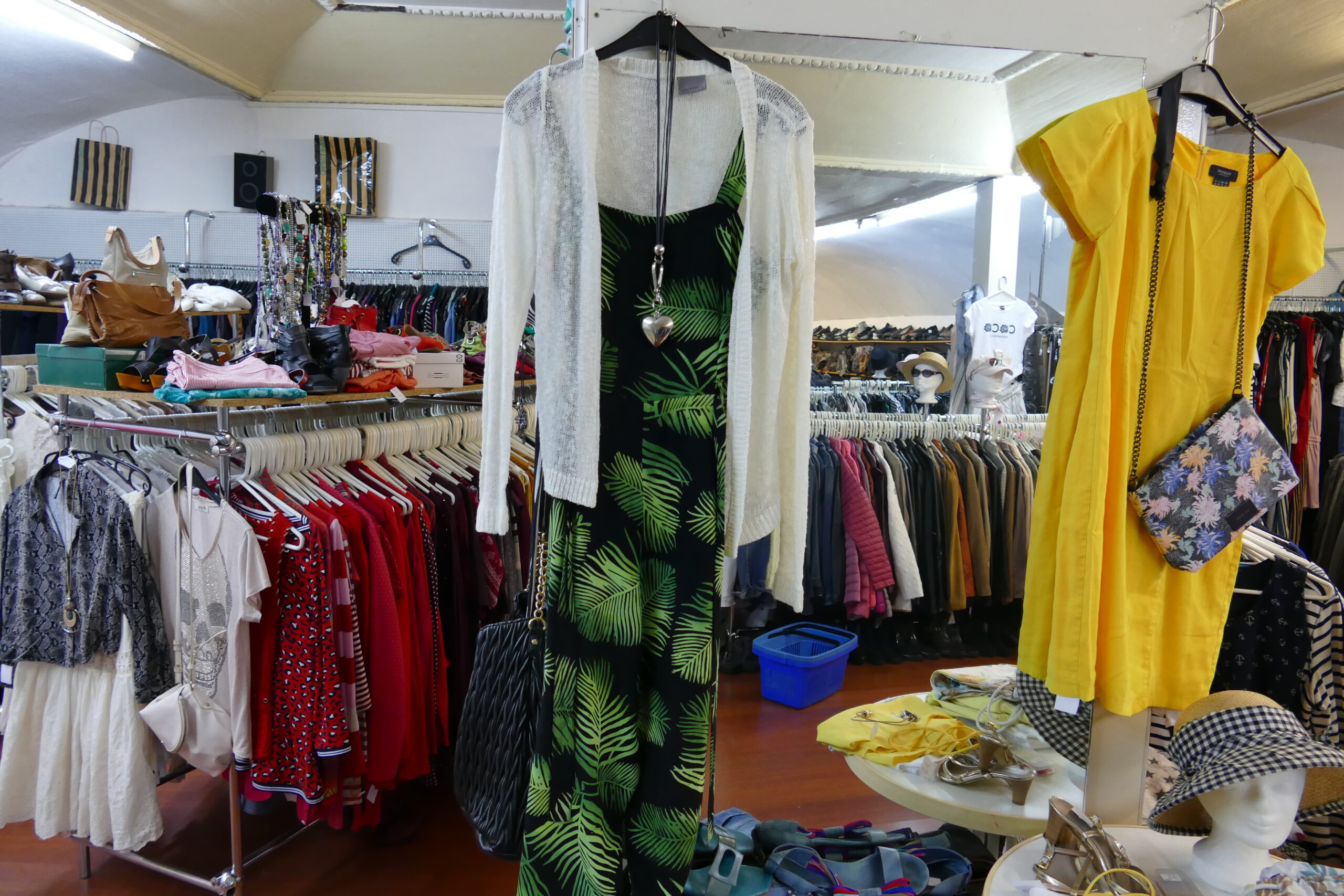 Second Hand Boutique Stuttgart - The Creation Damenbekleidung - Second-Hand-Boutique Müller und Wüst